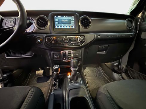 Used 2021 Jeep Wrangler Willys image 18
