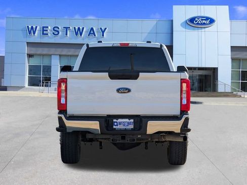 Used 2024 Ford F250 XLT w/ FX4 Off-Road Package image 5