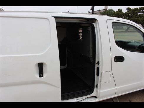 Used 2016 Nissan NV200 S FWD image 18