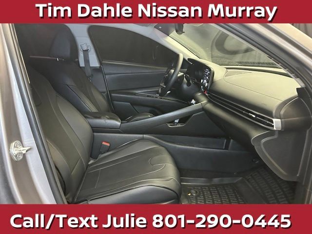 Used 2022 Hyundai Elantra SEL w/ Preferred Accessory Package FWD image 15