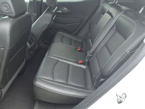 Used 2024 GMC Terrain SLT image 7