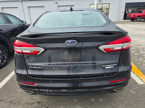 Used 2019 Ford Fusion Titanium image 3