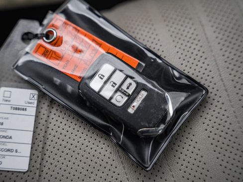 Used 2018 Honda Accord Touring image 44