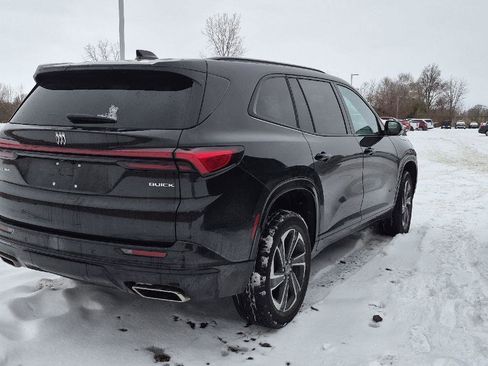 Used 2025 Buick Enclave Sport Touring image 3