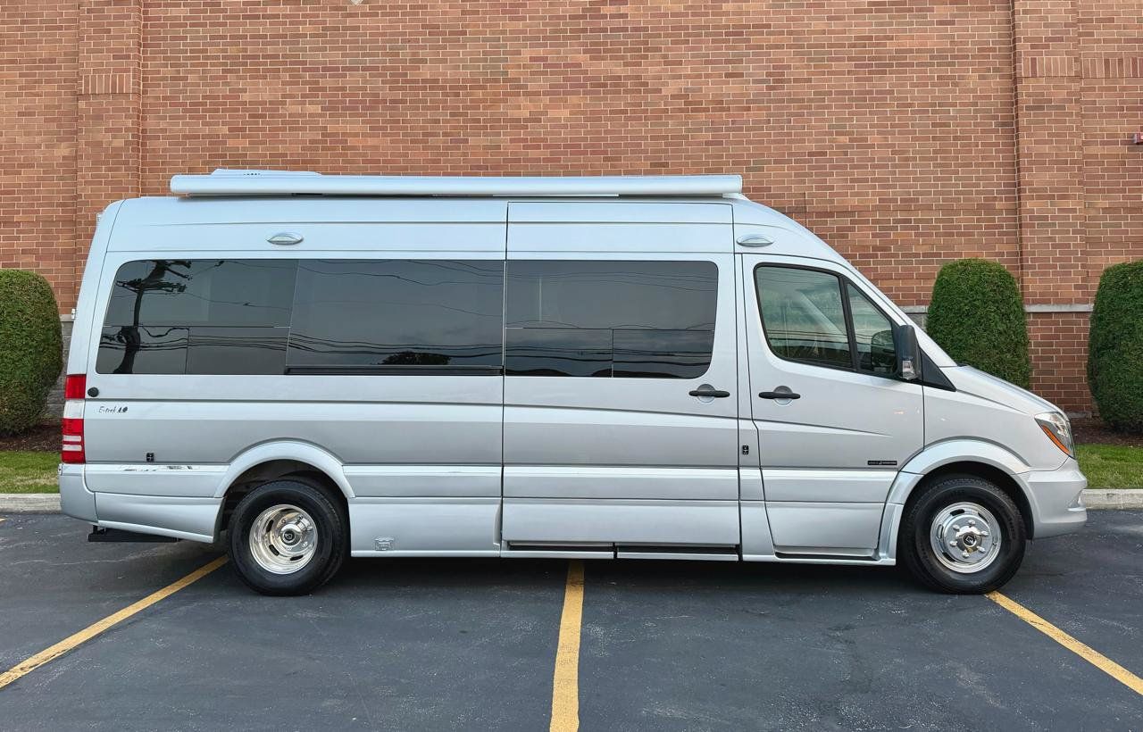 Used 2017 Mercedes-Benz Sprinter 3500 image 45