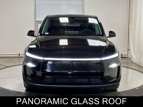 Used 2026 Tesla Model Y AWD image 3