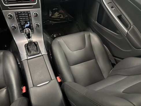 Used 2018 Volvo S60 T5 Inscription w/ Protection Package FWD image 17