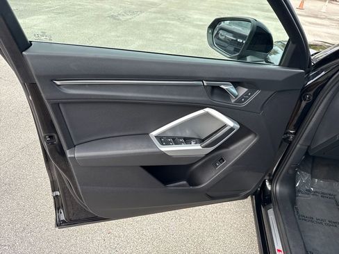 Used 2020 Audi Q3 2.0T Premium image 13