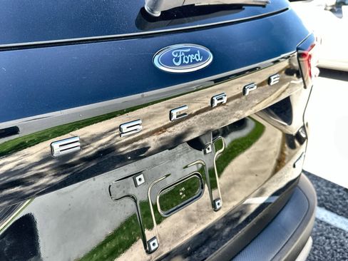 Used 2024 Ford Escape Active image 15