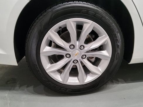 Used 2024 Chevrolet Malibu LT image 40