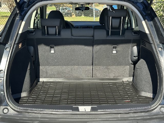Used 2019 Honda HR-V LX image 11