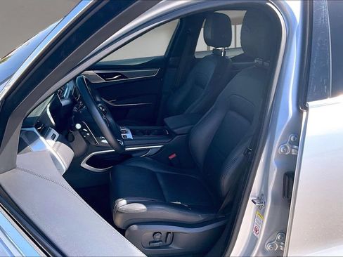 Used 2023 Jaguar F-PACE S AWD/4WD image 25
