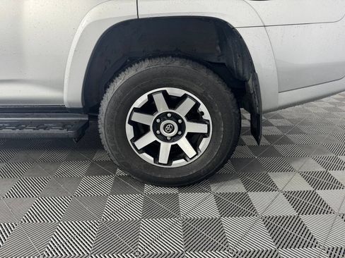 Used 2022 Toyota 4Runner TRD Off-Road AWD/4WD image 13