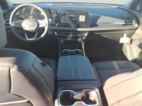 New 2026 Chevrolet Traverse LT w/ Sun and Wheel Package image 13