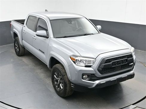 Used 2020 Toyota Tacoma SR5 image 13