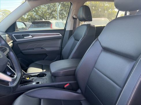 Used 2021 Volkswagen Atlas SE w/ Panoramic Sunroof Package image 12