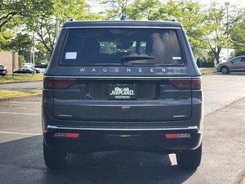 Used 2023 Jeep Wagoneer Series II w/ Premium Group I AWD/4WD image 22