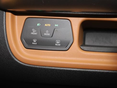 Used 2025 Volkswagen ID. Buzz Pro S image 31