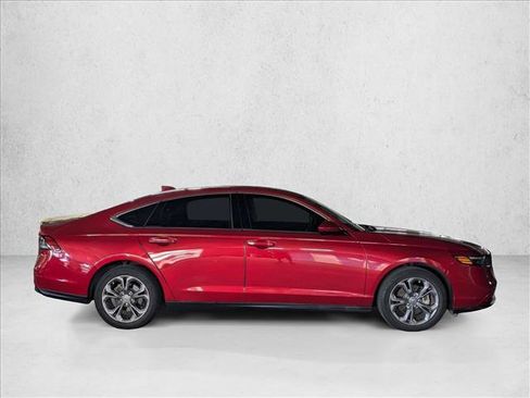 Used 2023 Honda Accord EX image 4