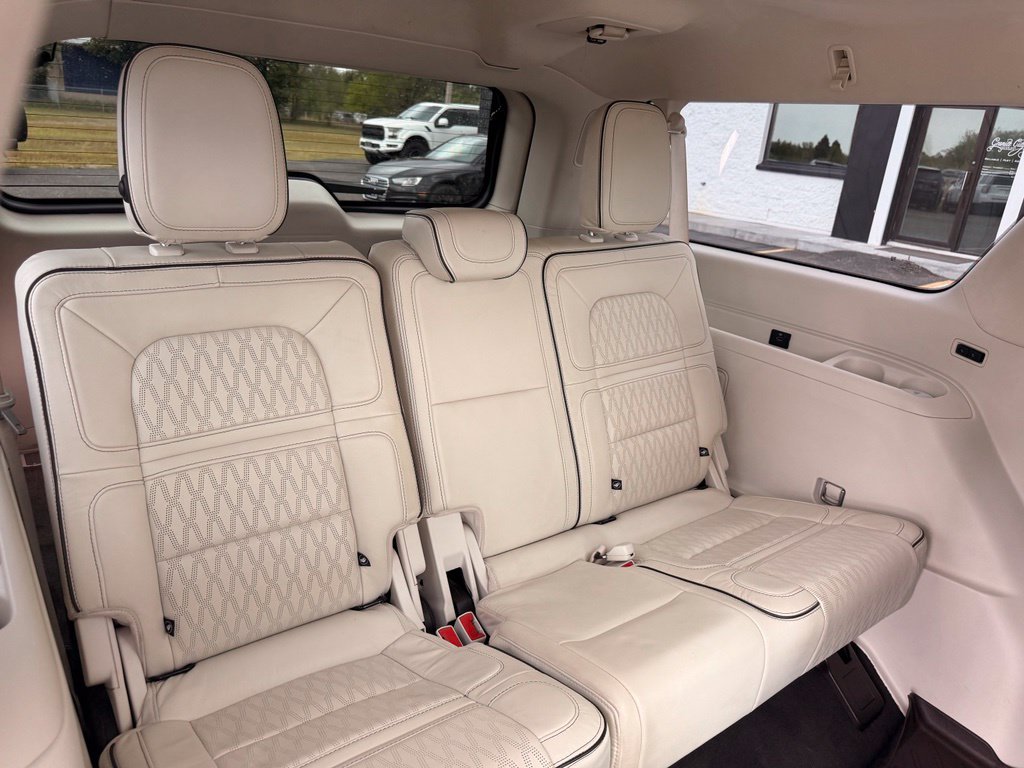 Used 2021 Lincoln Navigator L Black Label AWD/4WD image 32