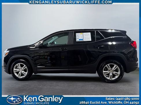 Used 2021 GMC Terrain SLE FWD image 2