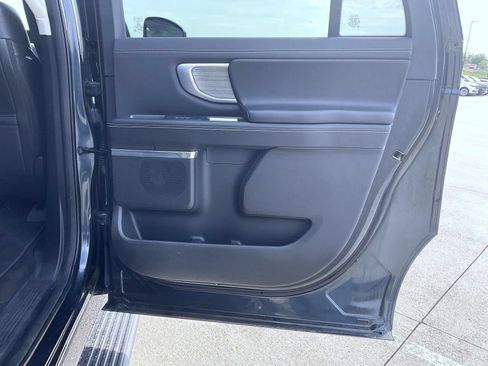 Used 2025 Ford Expedition Max Platinum AWD/4WD image 23