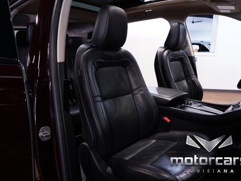 Used 2023 Lincoln Aviator Reserve w/ Jet Package image 30