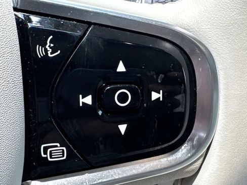 Used 2024 Volvo XC60 B5 Plus w/ Protection Package Premier AWD/4WD image 24