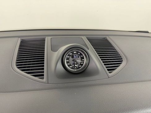 Certified 2026 Porsche Macan S AWD/4WD image 24
