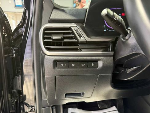 Used 2025 Kia Telluride S image 37