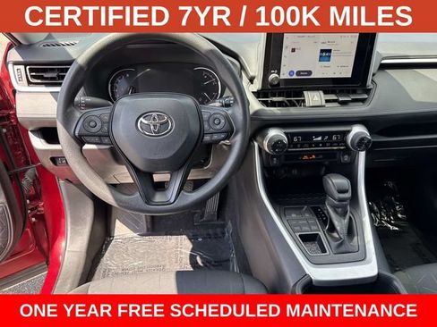 Used 2025 Toyota RAV4 XLE AWD/4WD image 17