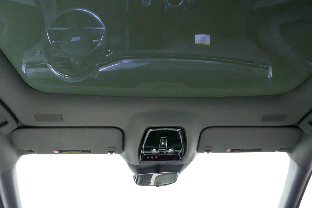 Certified 2026 Cadillac Escalade IQ Sport 1 w/ LPO, ONYX Package AWD/4WD image 18