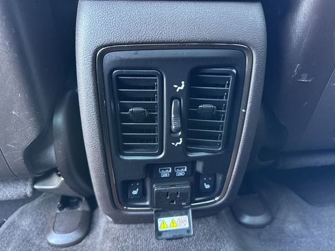 Used 2014 Jeep Grand Cherokee Summit image 29