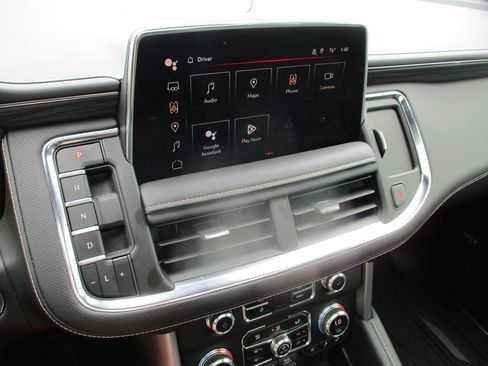 Used 2024 GMC Yukon SLT w/ SLT Luxury Package AWD/4WD image 32