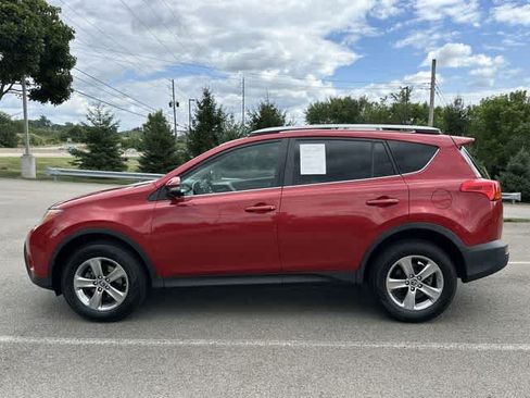 Used 2015 Toyota RAV4 XLE AWD/4WD image 2