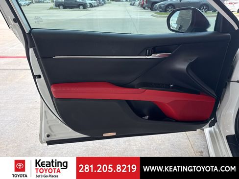 Used 2022 Toyota Camry XSE w/ Navigation Package image 10