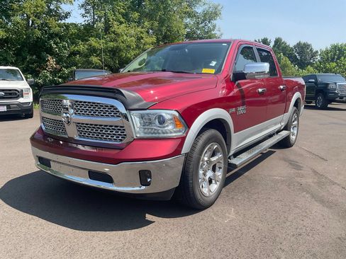 Used 2015 RAM 1500 Laramie w/ Convenience Group AWD/4WD image 2