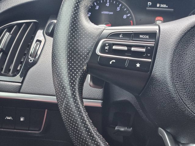 Used 2022 Kia Stinger GT1 w/ Red Interior Color Package RWD image 27