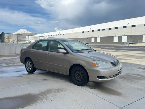 Used 2005 Toyota Corolla LE w/ Audio Value Pkg FWD image 7