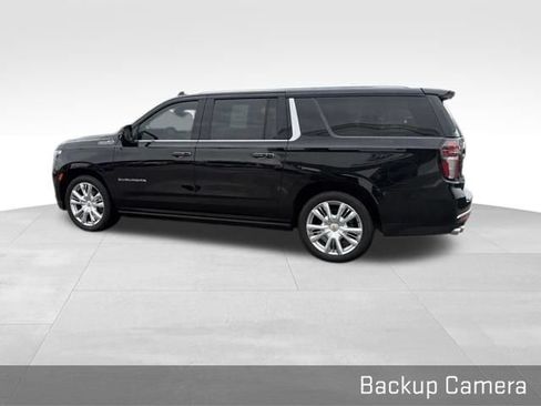 Used 2022 Chevrolet Suburban High Country AWD/4WD image 9