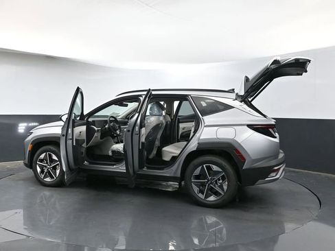 Used 2025 Hyundai Tucson SEL AWD/4WD image 42
