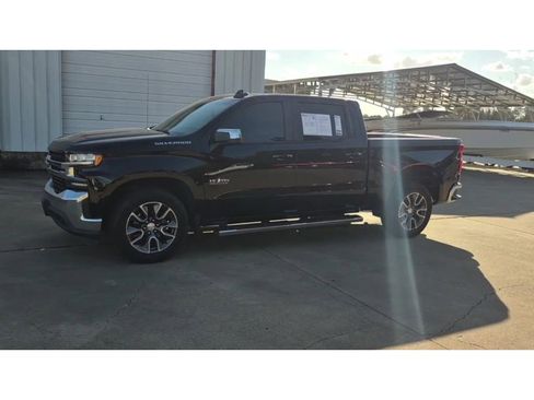 Used 2019 Chevrolet Silverado 1500 LT w/ Texas Edition image 4