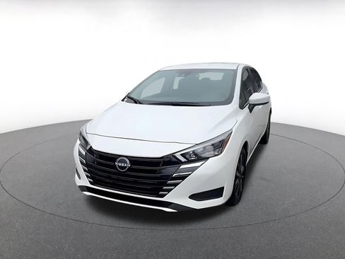 Used 2025 Nissan Versa SV FWD image 6