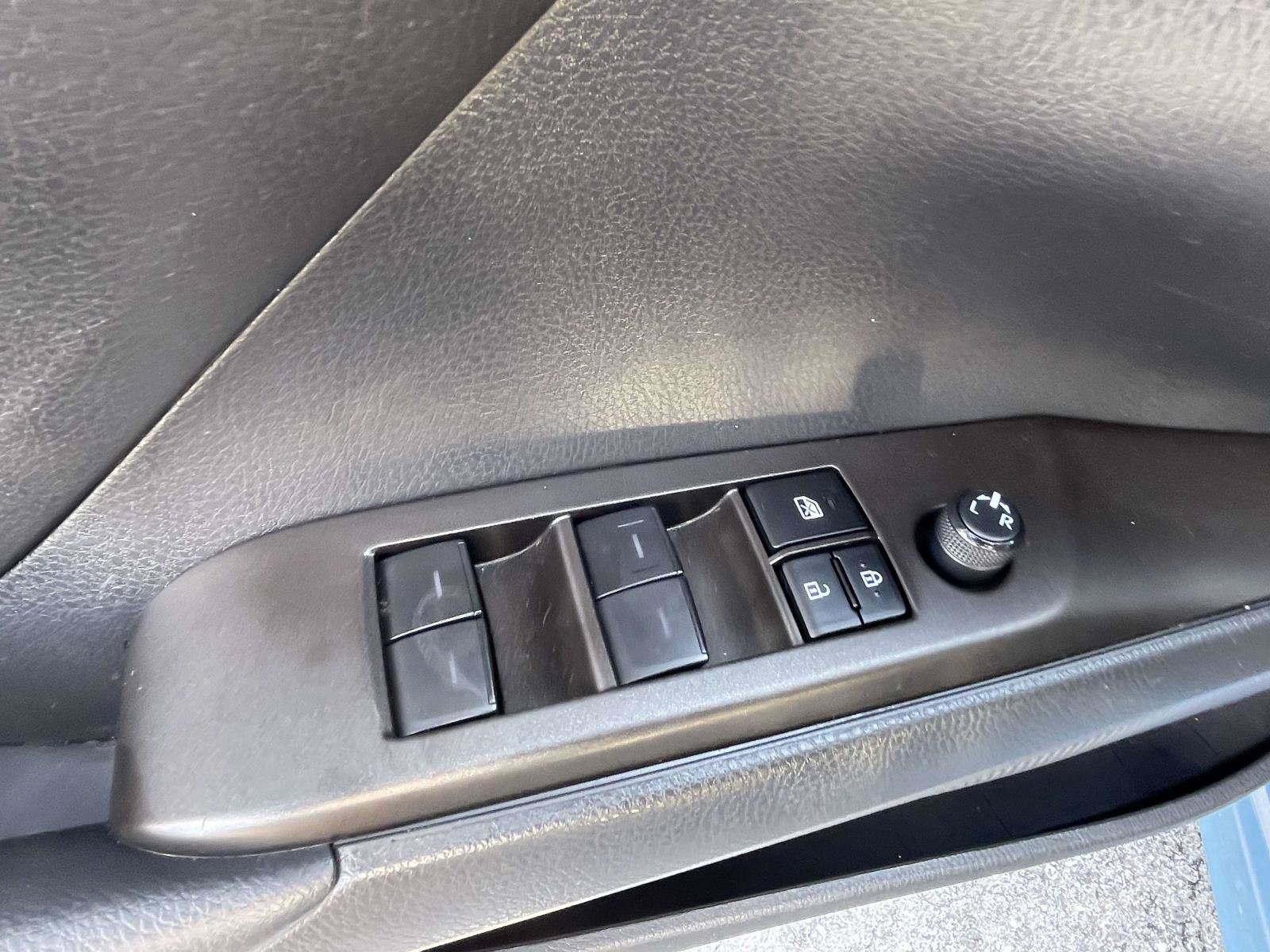 Used 2023 Toyota Camry SE FWD image 14