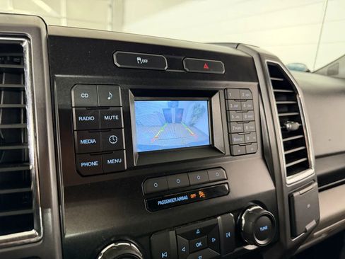 Used 2016 Ford F150 XLT AWD/4WD image 20