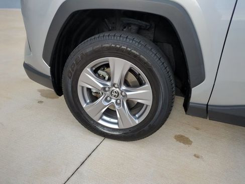 Used 2024 Toyota RAV4 XLE AWD/4WD image 23