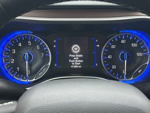 Used 2023 Chrysler Voyager LX image 22