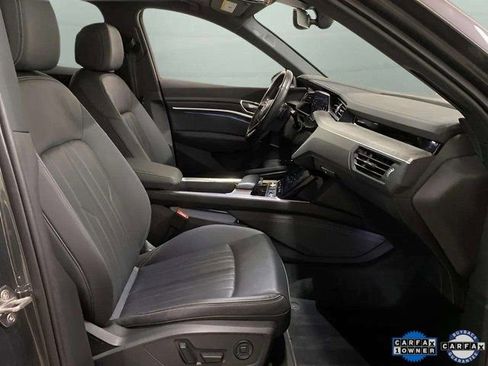 Used 2024 Audi Q8 e-tron Premium Plus image 24