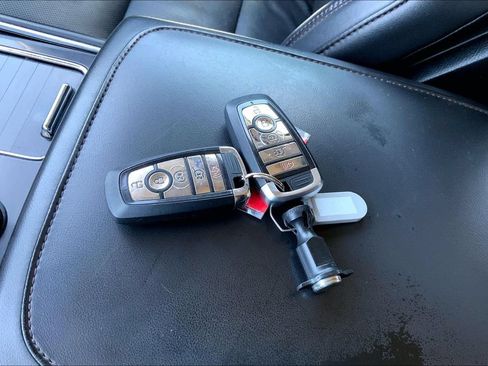 Used 2022 Lincoln Aviator Reserve w/ Equipment Group 201A AWD/4WD image 34