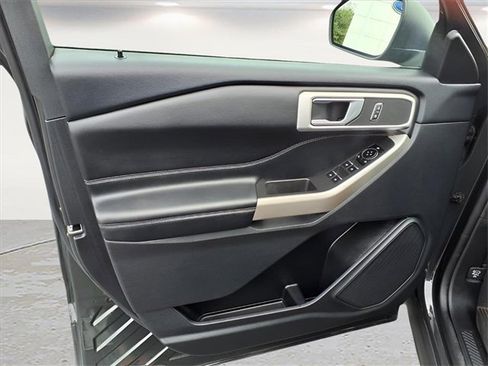 Used 2023 Ford Explorer XLT w/ Equipment Group 202A image 17